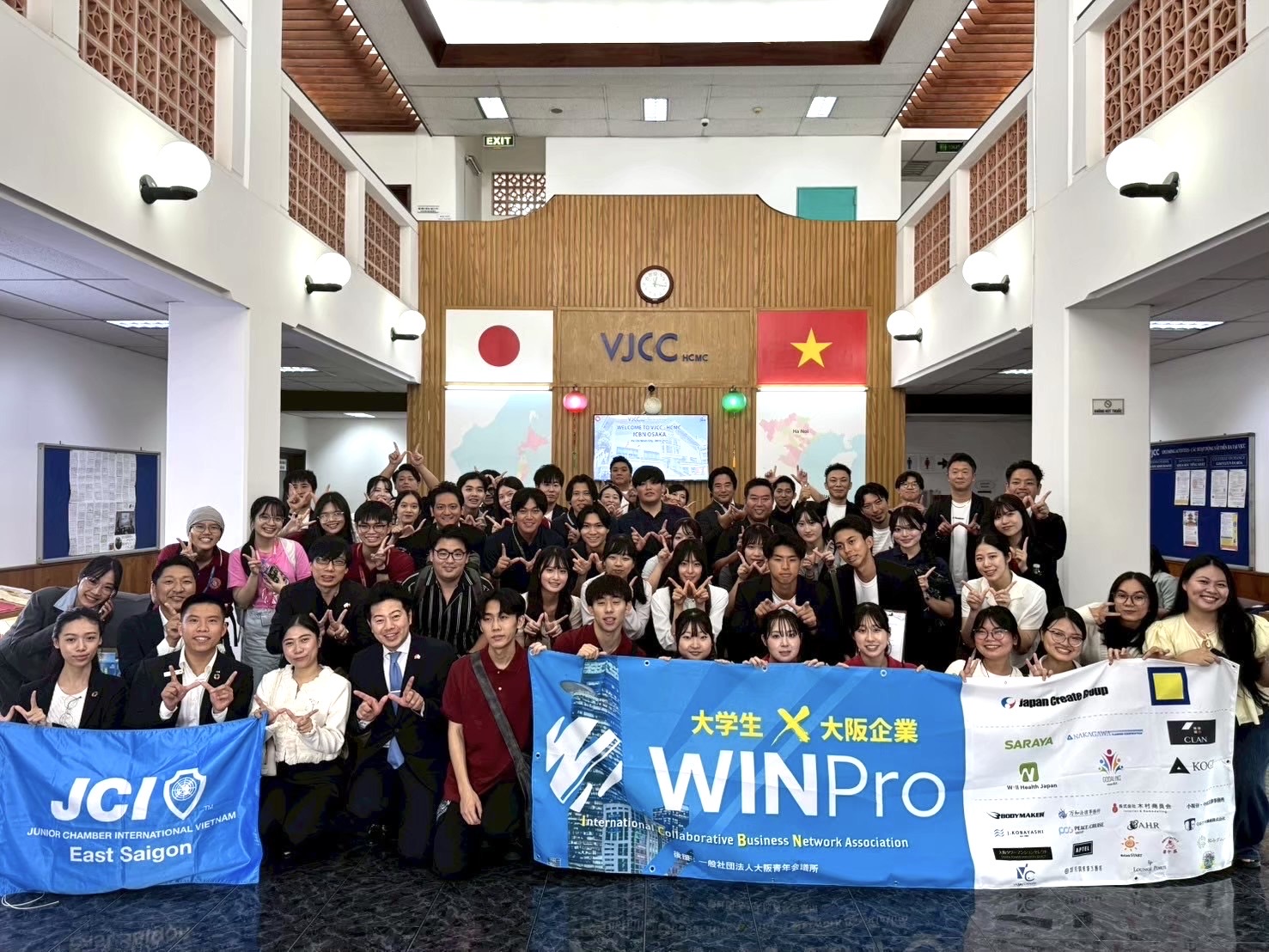 VJCC集合写真（ベトナム）
