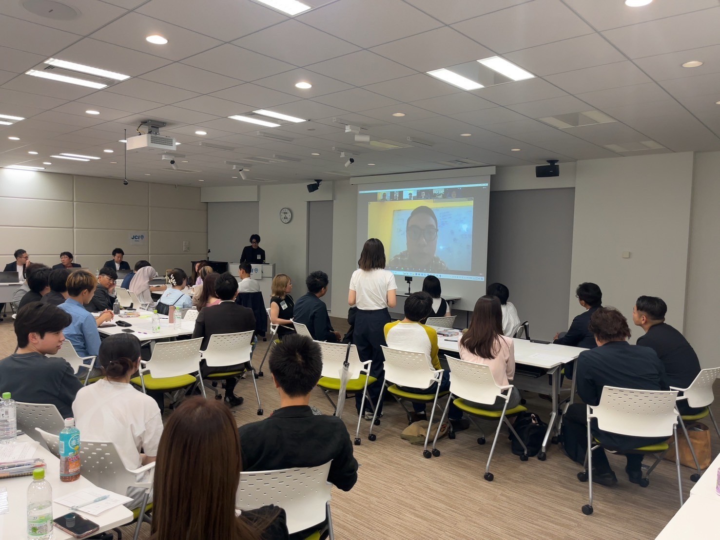 プレゼンテーション準備の様子